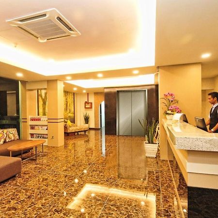 Hotel Zamburger Grand City Malacca Exterior foto